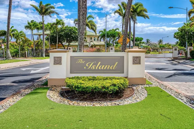 Listing Image for 143 Kamalei Cir 35 of 50