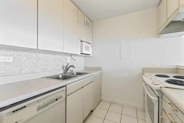 Listing Image for 4471 Lower Honoapiilani Rd 214 11 of 38