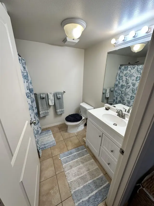 Listing Image for 10 Heather Ln 215 16 of 19