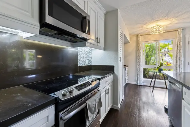 Listing Image for 140 Uwapo Rd 5-101 11 of 40
