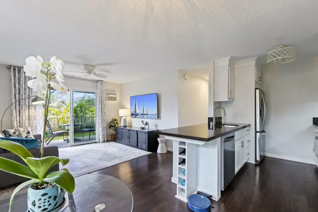 Listing Image for 140 Uwapo Rd 5-101 4 of 40