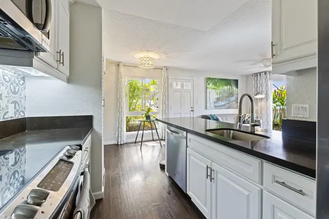 Listing Image for 140 Uwapo Rd 5-101 9 of 40