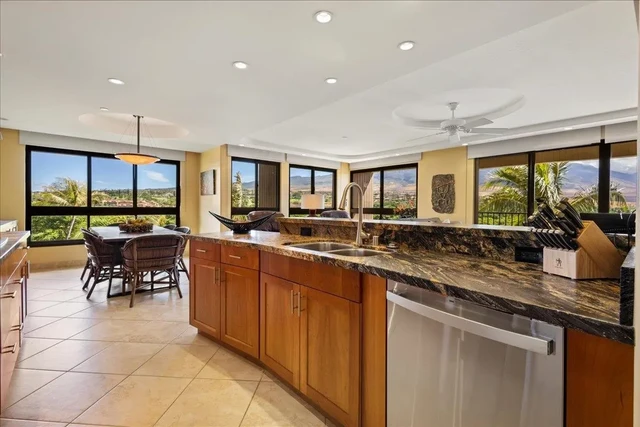 Listing Image for 50 Nohea Kai Dr 4-605 14 of 43