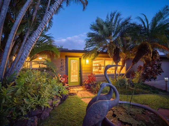 Listing Image for 2185 Haukai Pl 27 of 39