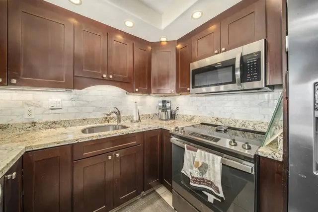 Listing Image for 3543 Lower Honoapiilani Rd B406 8 of 48