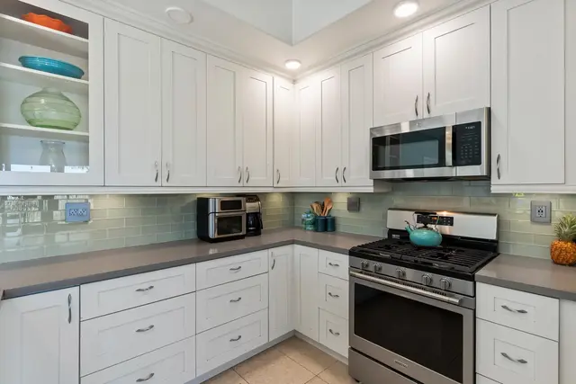Listing Image for 1662 Kalama St 17 of 50