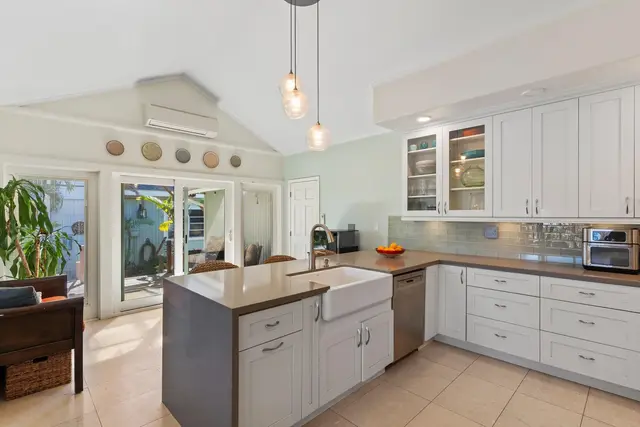 Listing Image for 1662 Kalama St 18 of 50