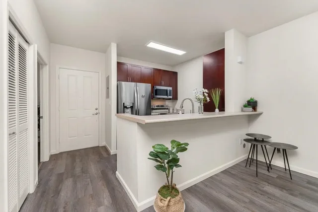 Listing Image for 121 Hoowaiwai Loop 803 14 of 46