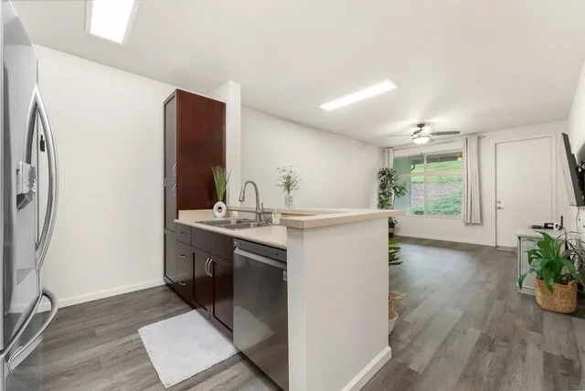 Listing Image for 121 Hoowaiwai Loop 803 16 of 46