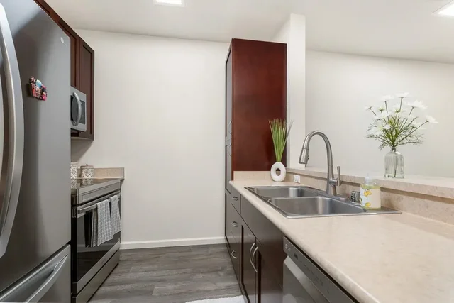 Listing Image for 121 Hoowaiwai Loop 803 18 of 46