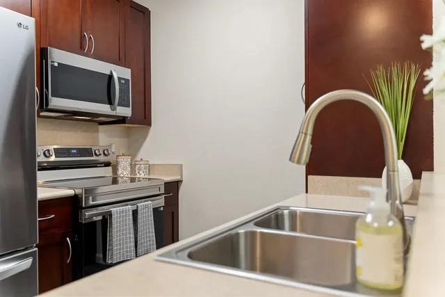 Listing Image for 121 Hoowaiwai Loop 803 19 of 46