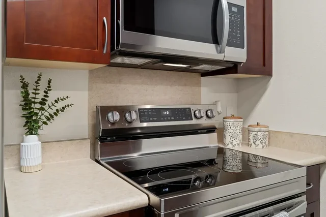 Listing Image for 121 Hoowaiwai Loop 803 24 of 46