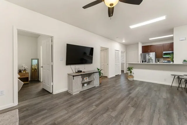 Listing Image for 121 Hoowaiwai Loop 803 4 of 46