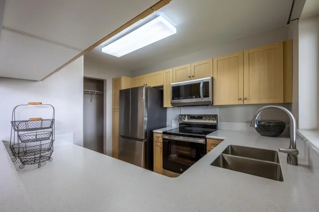 Listing Image for 633 Meakanu Ln 204 11 of 36