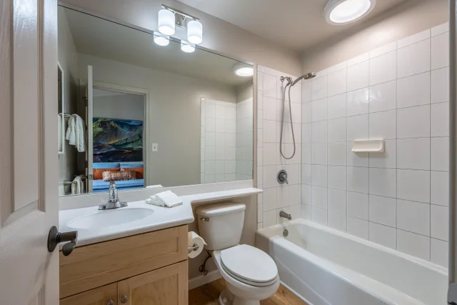 Listing Image for 633 Meakanu Ln 204 29 of 36