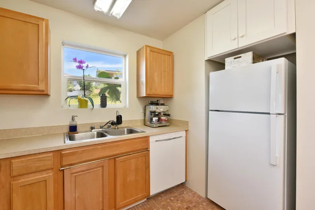 Listing Image for 35 Katie Ln 718 14 of 37