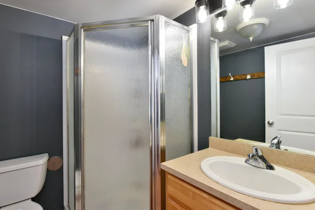 Listing Image for 35 Katie Ln 718 21 of 37