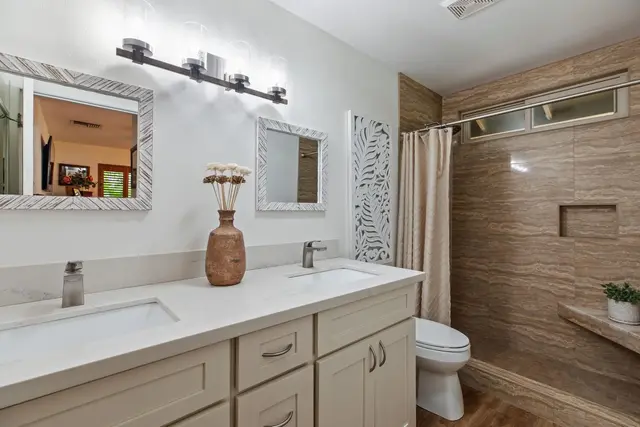 Listing Image for 870 Malulani St 20 of 46