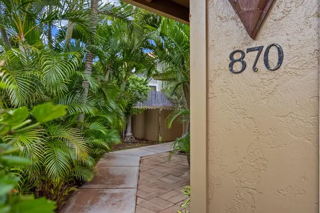 Listing Image for 870 Malulani St 4 of 46