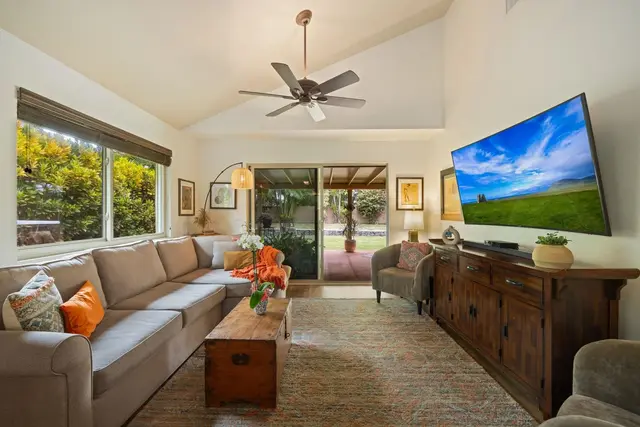 Listing Image for 870 Malulani St 8 of 46