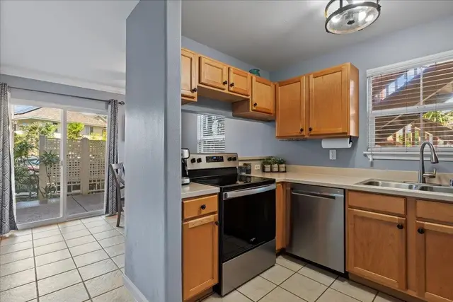 Listing Image for 40 Halili Ln 4b 8 of 43