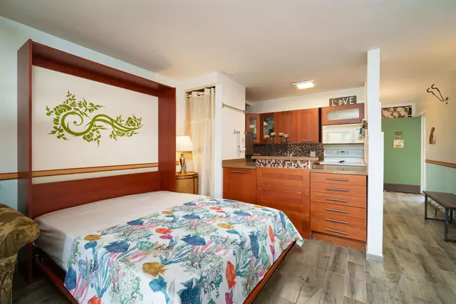 Listing Image for 3788 Lower Honoapiilani Rd E-102 17 of 24