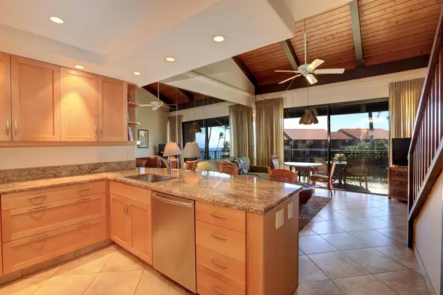 Listing Image for 3543 Lower Honoapiilani Rd B-401 19ab 2 of 18