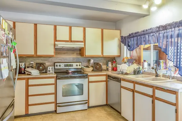 Listing Image for 194 Ohukai Rd 4 of 23