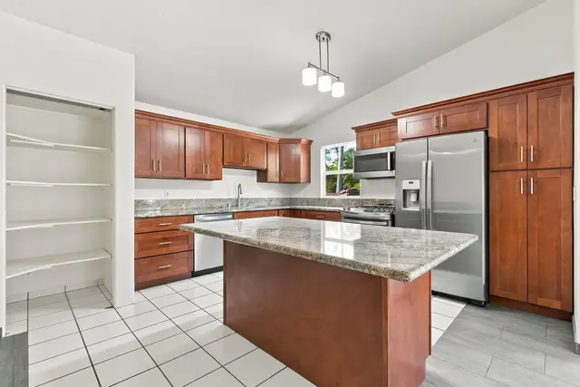 Listing Image for 148 E Alulike St 14 of 42