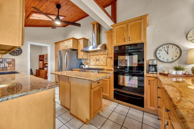 Listing Image for 2690 Akalani Loop 22 of 46