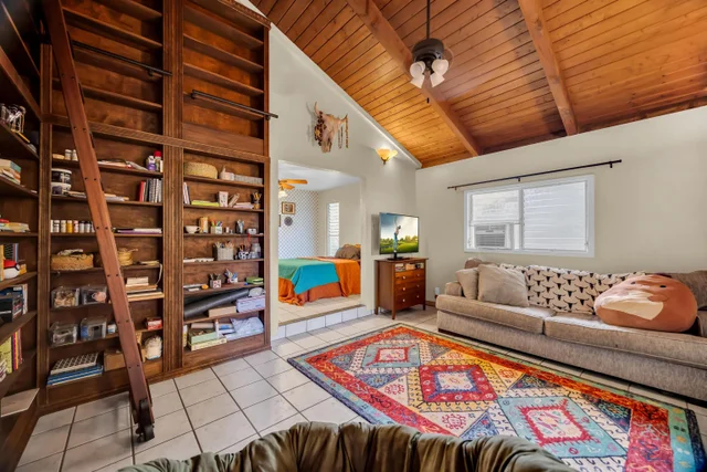 Listing Image for 2690 Akalani Loop 37 of 46