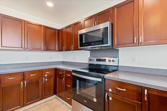 Listing Image for 226 Alake St 10 of 46