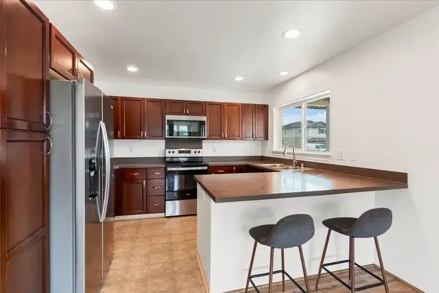 Listing Image for 226 Alake St 14 of 46