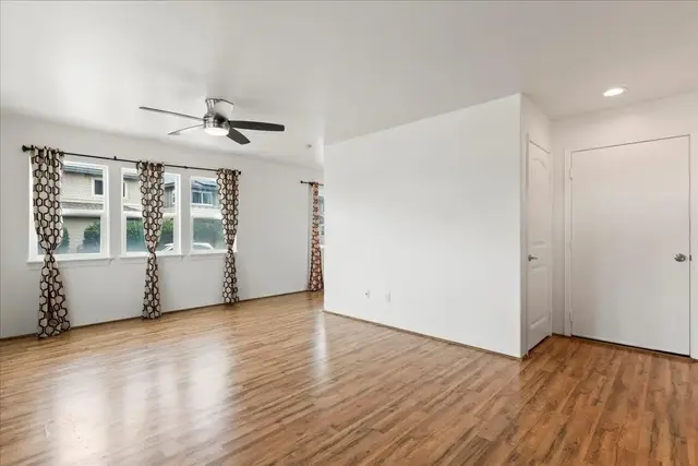 Listing Image for 226 Alake St 16 of 46