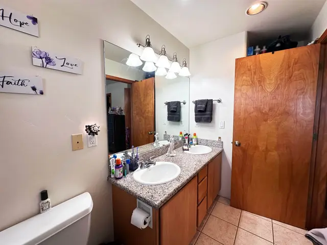 Listing Image for 268 Palanehe St 14 of 30