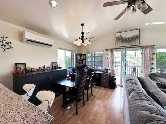 Listing Image for 268 Palanehe St 6 of 30