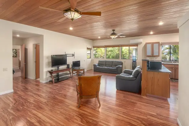 Listing Image for 112 Oleander Pl 178 6 of 47