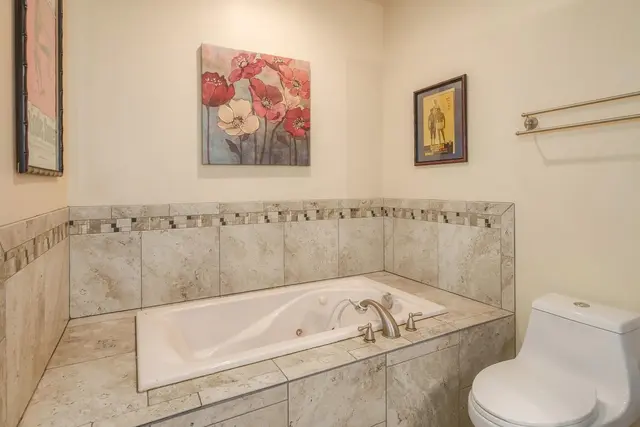 Listing Image for 112 Oleander Pl 178 9 of 47