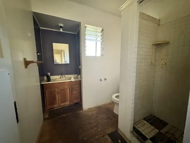 Listing Image for 1590 Ono St 6 of 9
