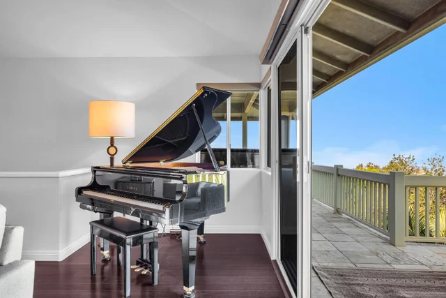 Listing Image for 40 Kapalulu Pl 11 of 45