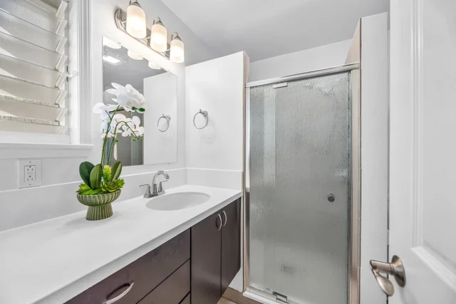 Listing Image for 40 Kapalulu Pl 29 of 45