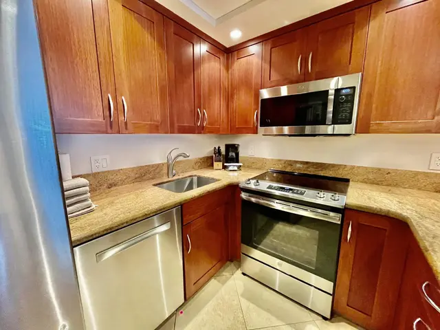 Listing Image for 2481 Kaanapali Pkwy 919m 12 of 36