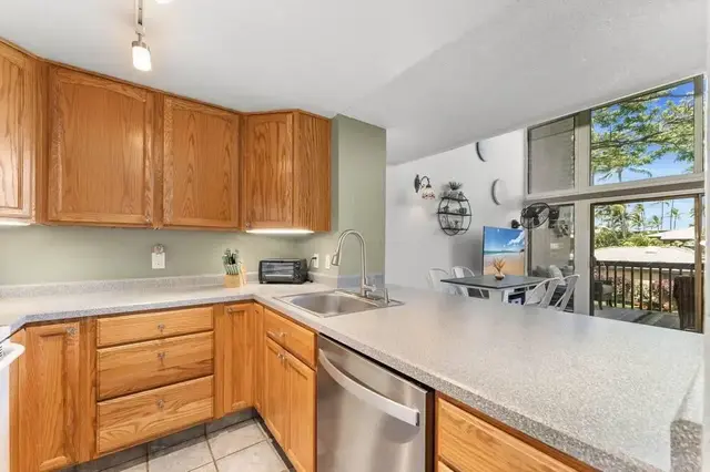 Listing Image for 1299 Uluniu Rd F203 16 of 47