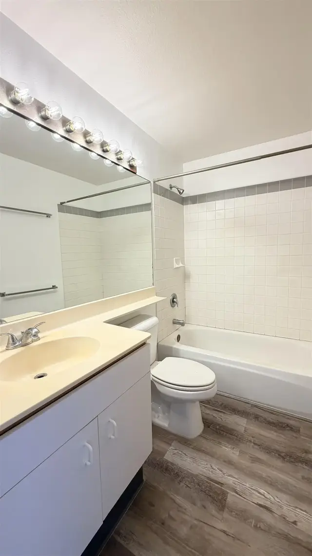Listing Image for 55 Waiaka Ln 34-203 11 of 17