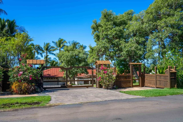Listing Image for 4584 Makena Rd 13 of 30