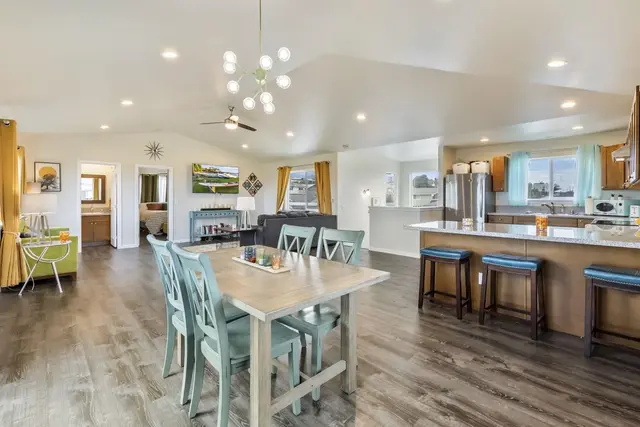 Listing Image for 127 Tam Yau Pl 1 of 27
