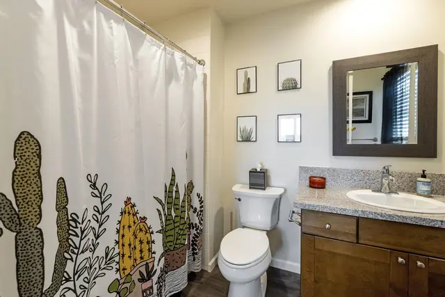 Listing Image for 127 Tam Yau Pl 10 of 27