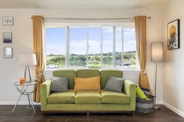 Listing Image for 127 Tam Yau Pl 11 of 27