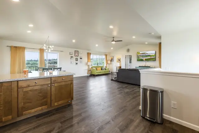 Listing Image for 127 Tam Yau Pl 27 of 27