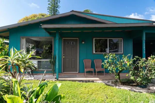 Listing Image for 2830 W Lelehuna Pl 1 of 34